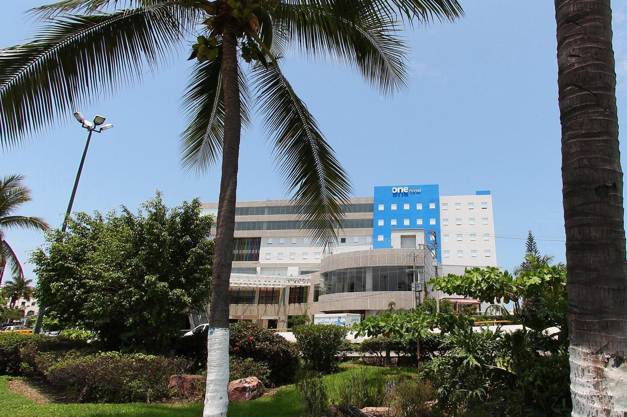 Hotel One Puerto Vallarta Aeropuerto Exteriér fotografie